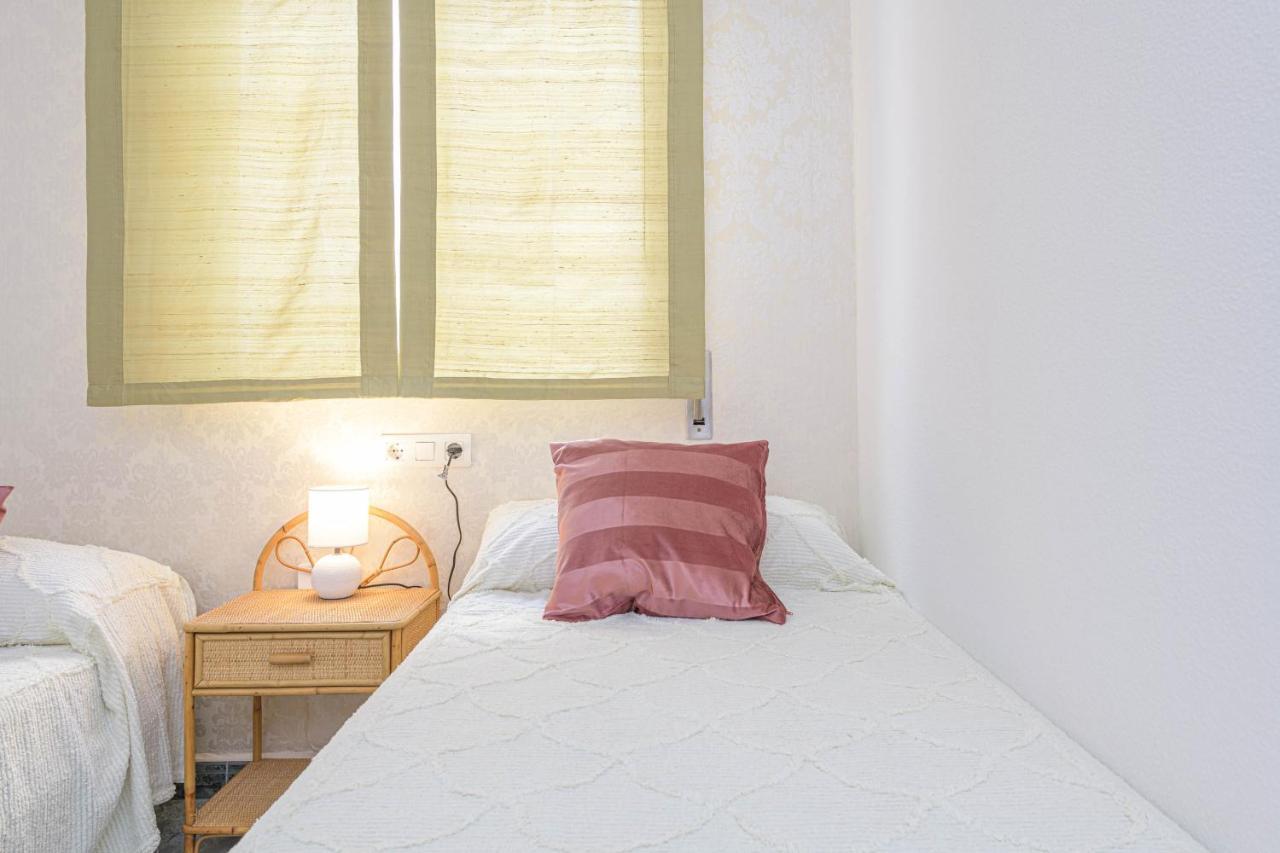Wintowinrentals Ubicacion Fabulosa, Completo Apartamento Con Parking En El Soho De Малага Екстериор снимка