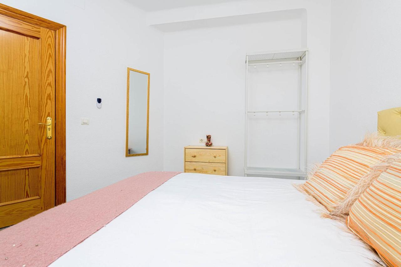 Wintowinrentals Ubicacion Fabulosa, Completo Apartamento Con Parking En El Soho De Малага Екстериор снимка