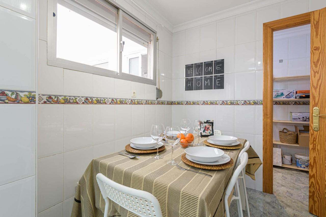 Wintowinrentals Ubicacion Fabulosa, Completo Apartamento Con Parking En El Soho De Малага Екстериор снимка
