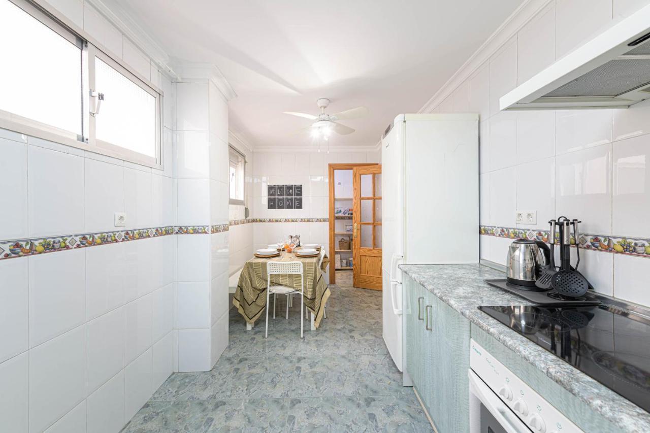 Wintowinrentals Ubicacion Fabulosa, Completo Apartamento Con Parking En El Soho De Малага Екстериор снимка