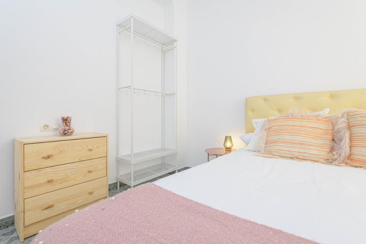 Wintowinrentals Ubicacion Fabulosa, Completo Apartamento Con Parking En El Soho De Малага Екстериор снимка
