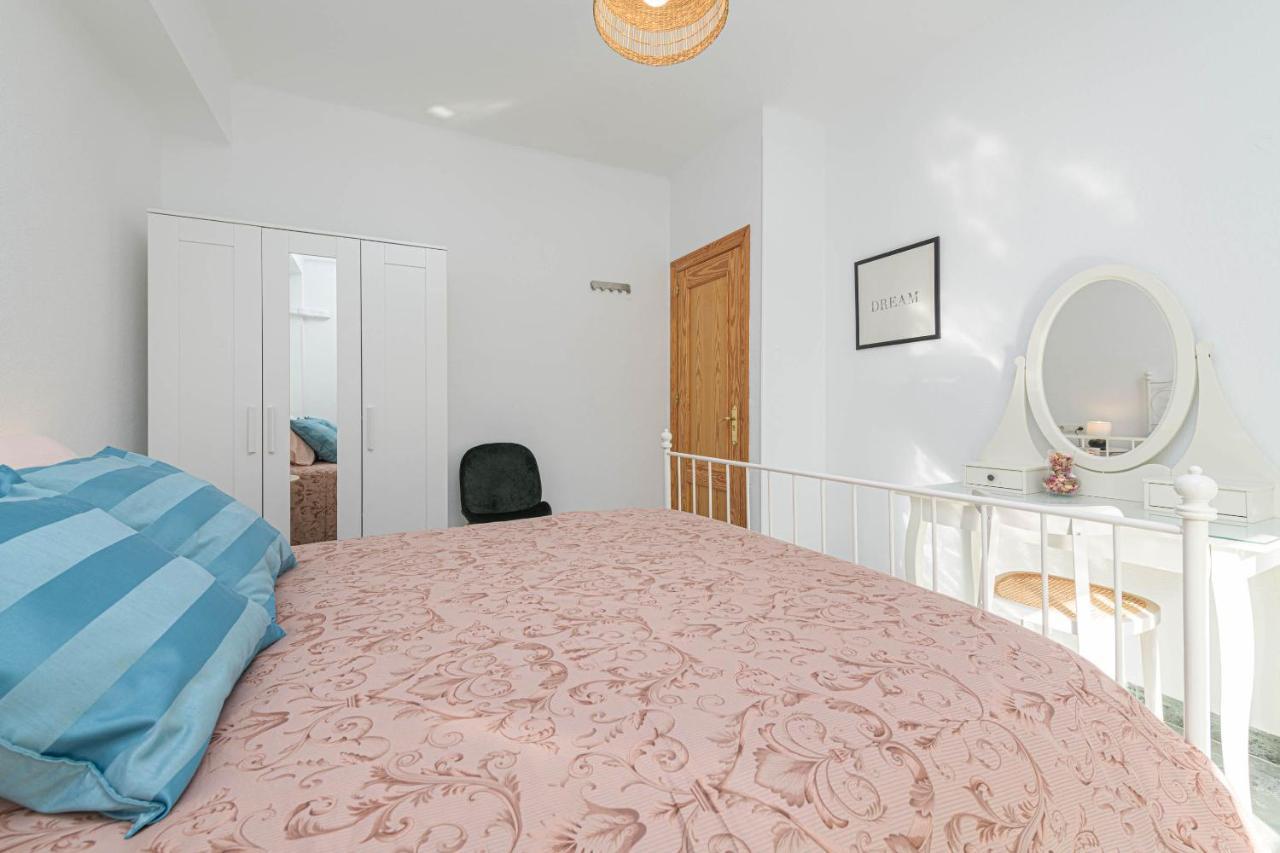Wintowinrentals Ubicacion Fabulosa, Completo Apartamento Con Parking En El Soho De Малага Екстериор снимка